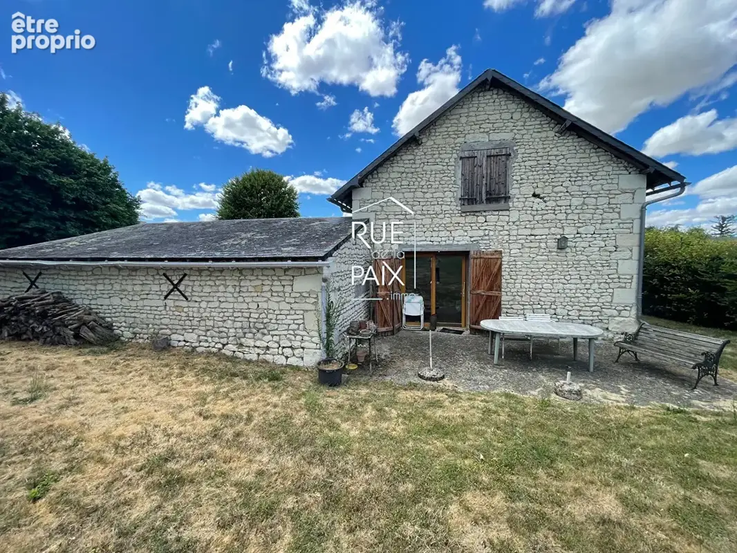 Maison à SAINT-GERVAIS-LES-TROIS-CLOCHERS