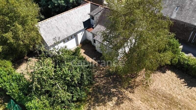 Maison à LANDELEAU