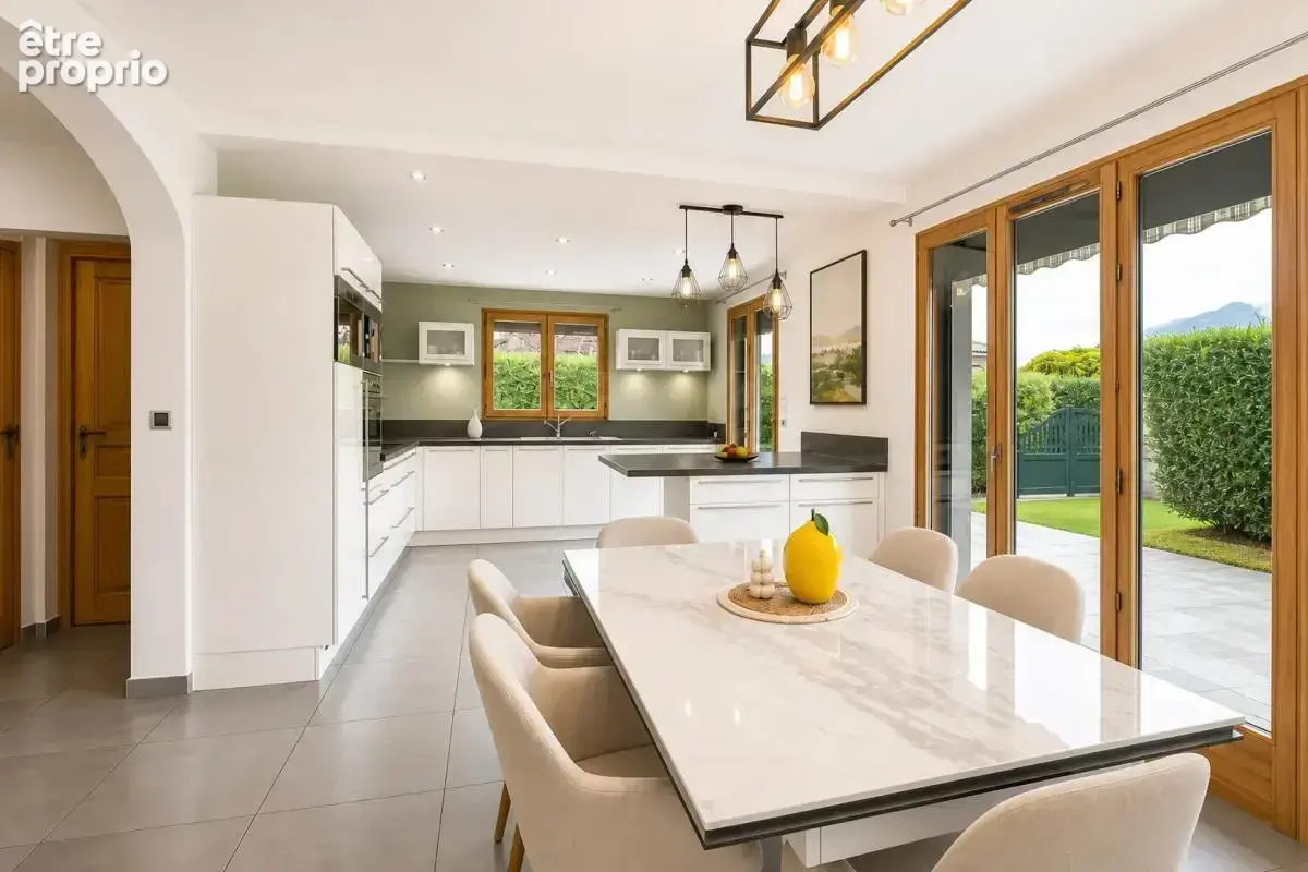 Maison de 5 pièces de 130 m² à Marignier - photo 4