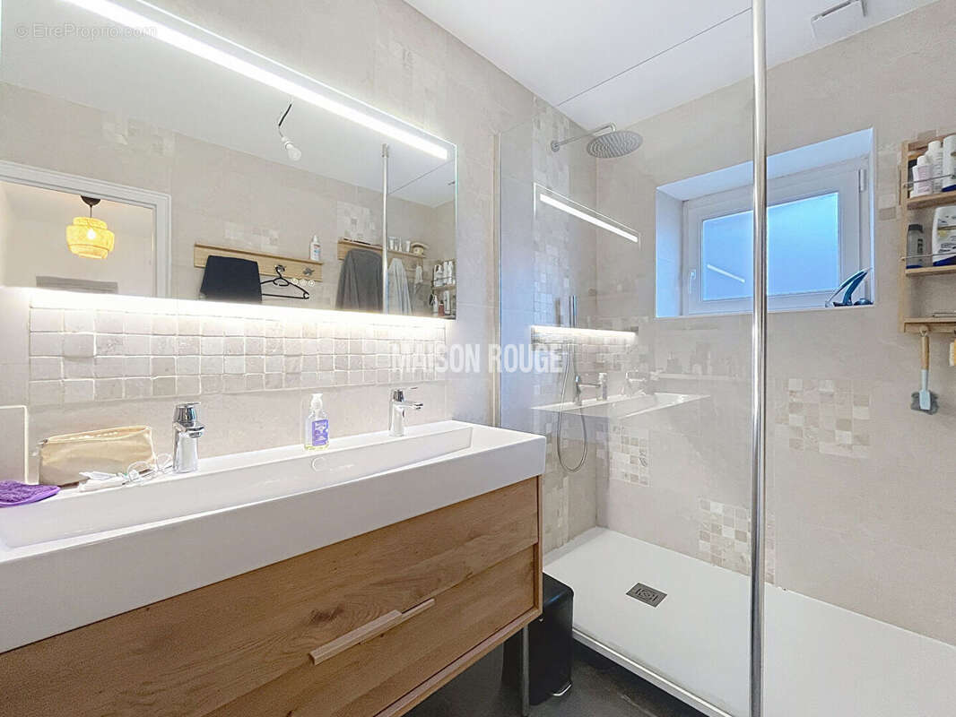 Maison à MINIAC-MORVAN