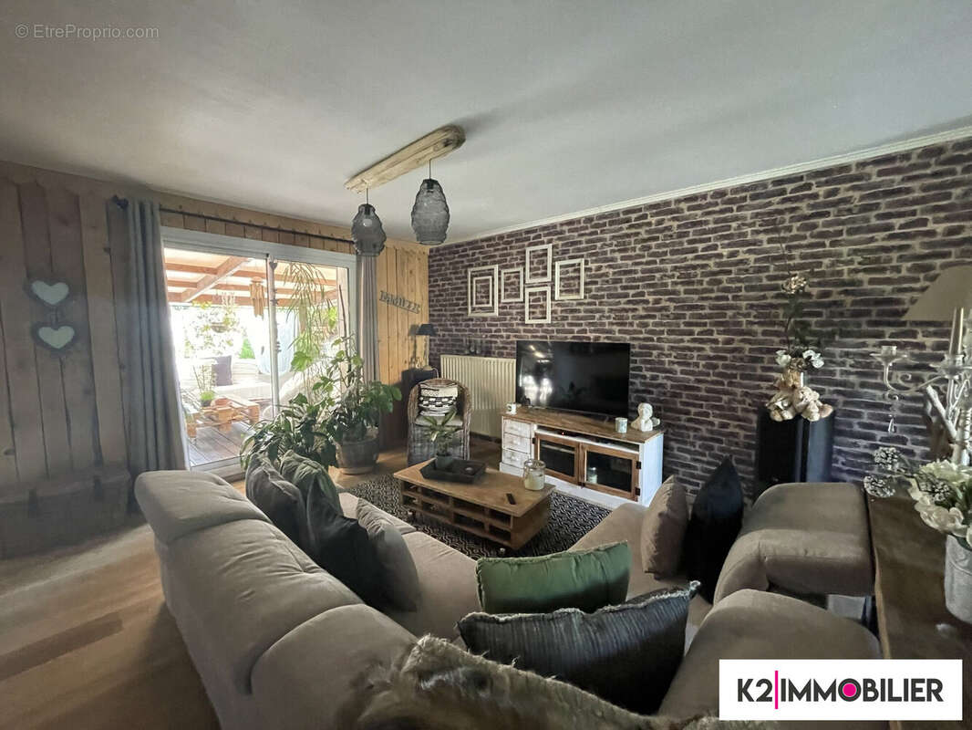 Maison à MONTELIMAR