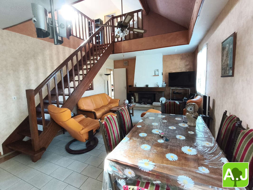 Maison à EZY-SUR-EURE