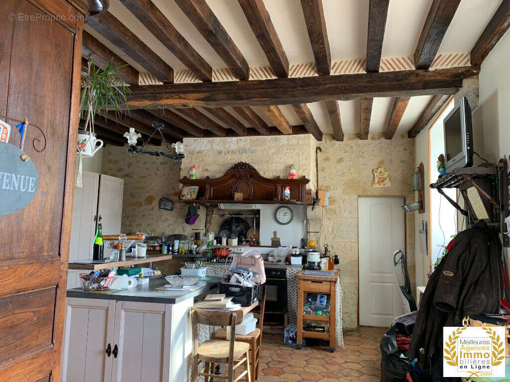 Maison à LE MELE-SUR-SARTHE
