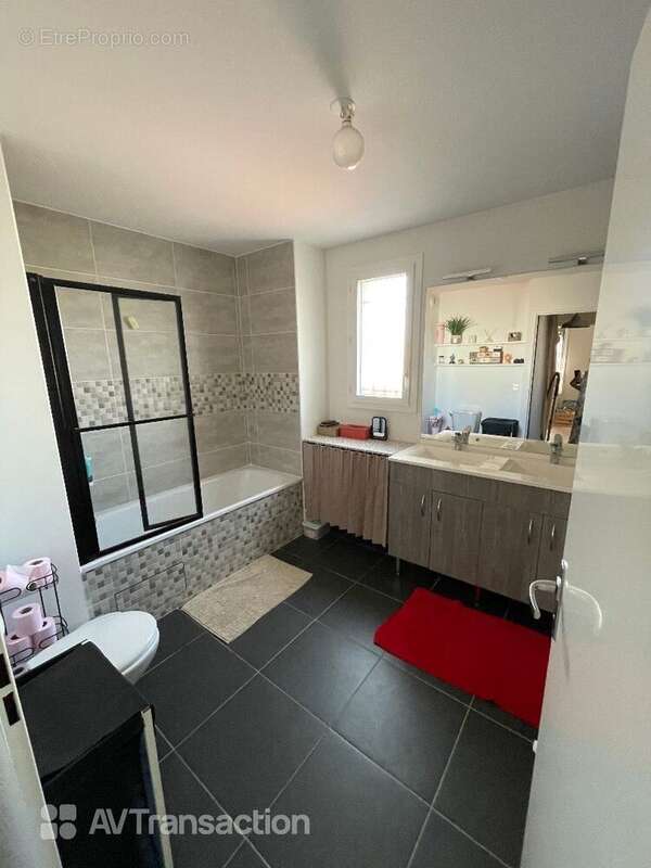 Maison 80 m² à Castelginest  - photo 18