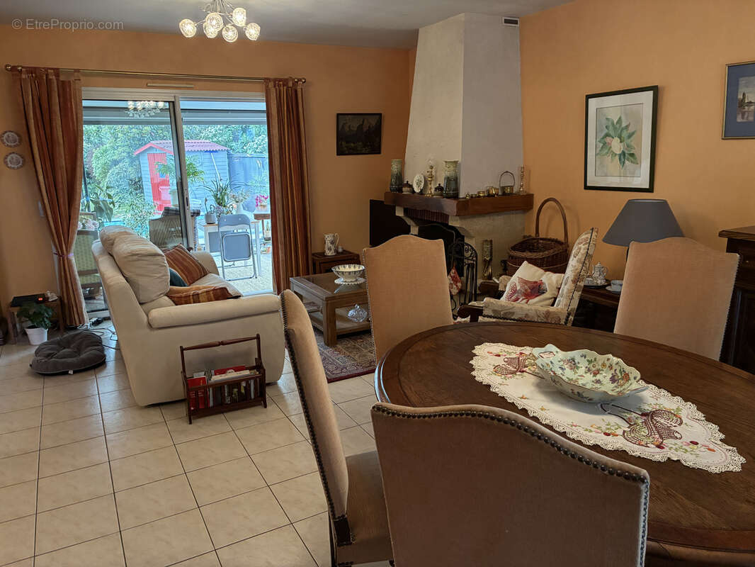 Maison à CASTILLON-LA-BATAILLE