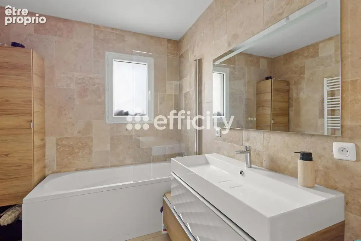 Maison 96 m² à Peynier  - photo 7