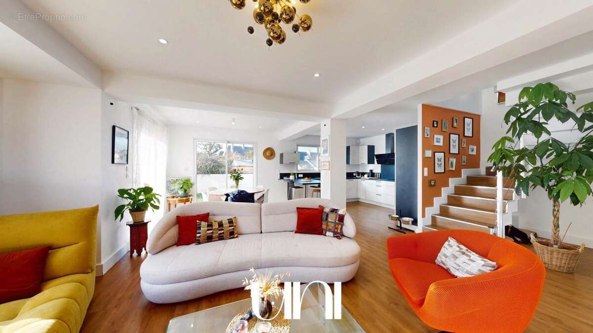 Maison à MAY-SUR-ORNE