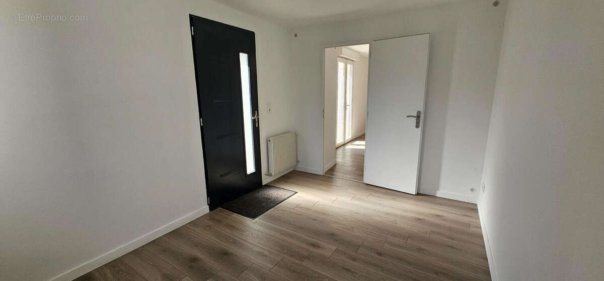 Maison Salles 7 pièce(s) 170 m2 - photo 9
