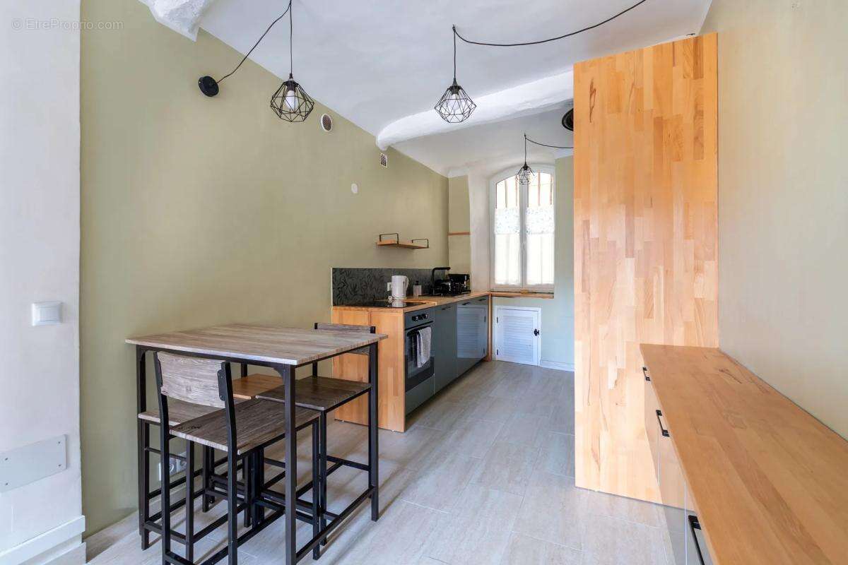 Appartement à HYERES