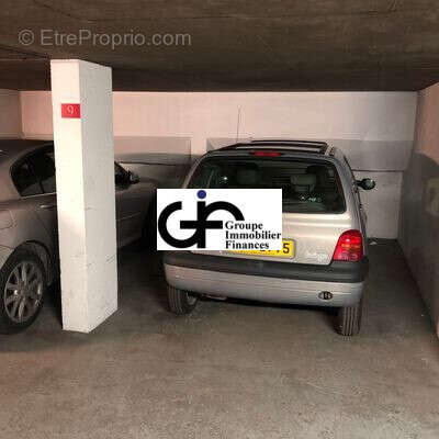 Parking à PARIS-16E