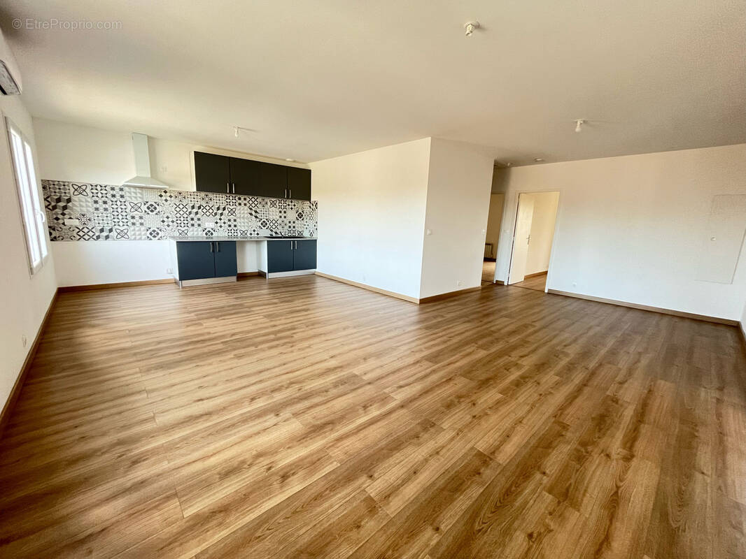 Appartement à PORT-DE-BOUC
