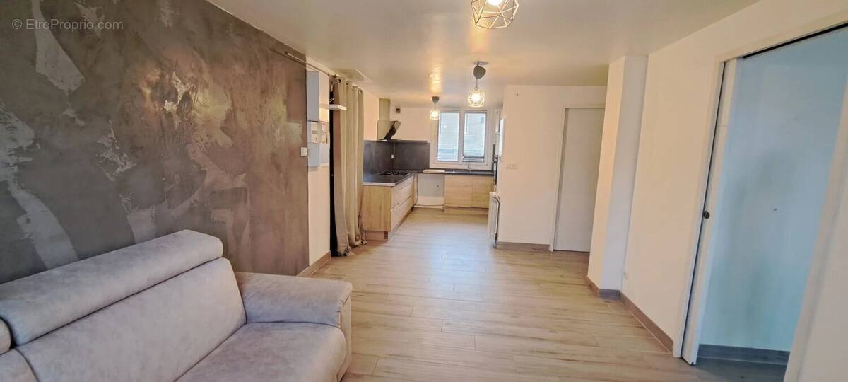 Appartement à LE PONT-DE-CLAIX