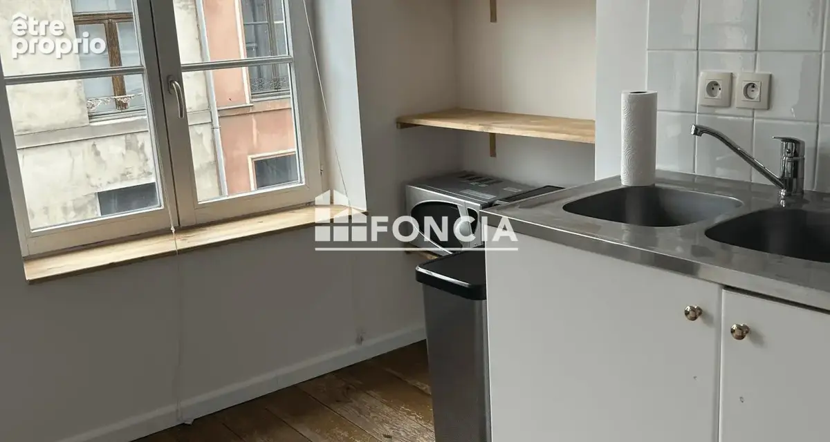 VIEUX LILLE : Beau type 2 bis en duplex - photo 5