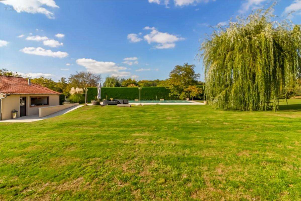 Maison à DAMPIERRE-EN-GRACAY