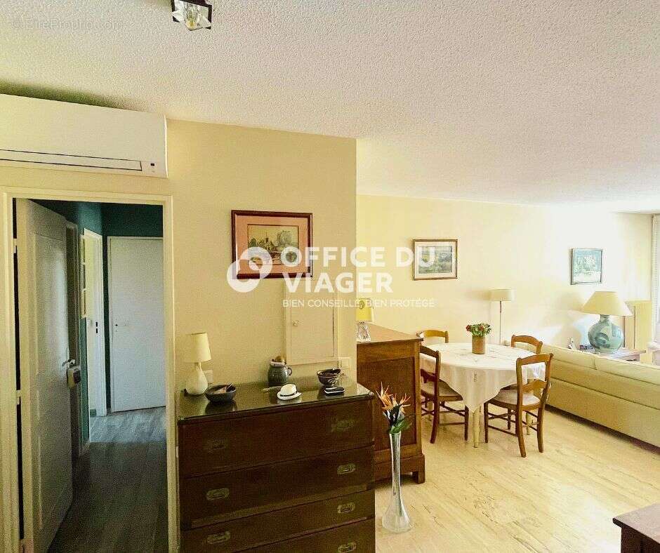 Appartement à MANDELIEU-LA-NAPOULE