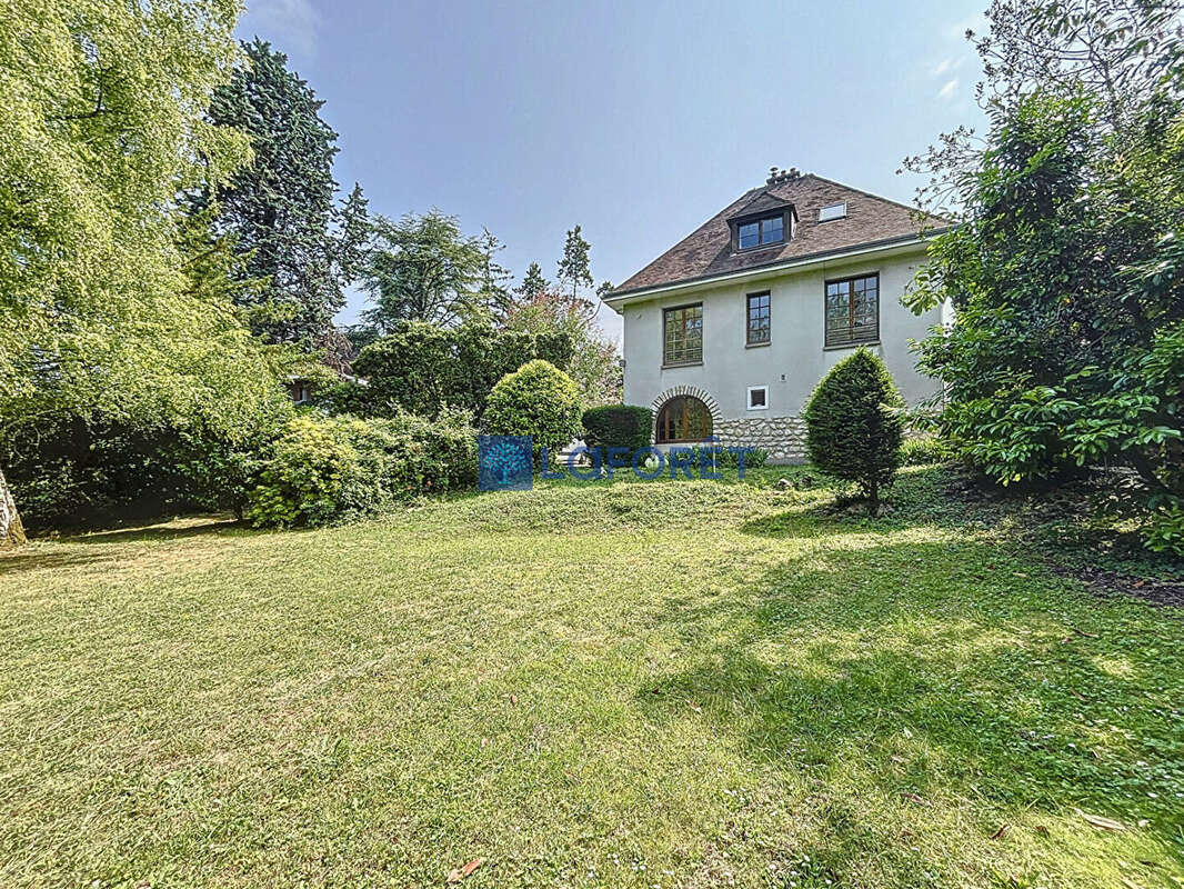 Maison à SAINTRY-SUR-SEINE