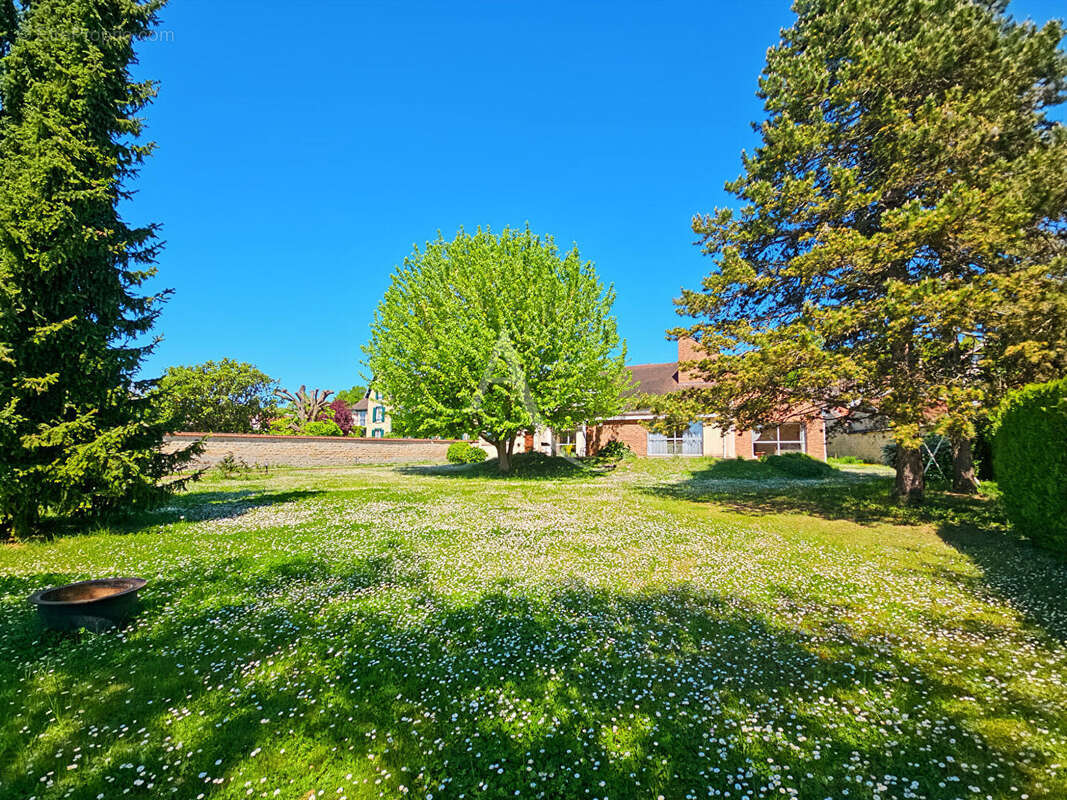 Maison à AUVERS-SUR-OISE