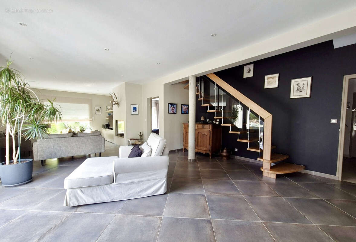 Maison à BALLAN-MIRE