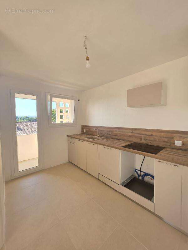 Appartement à VINON-SUR-VERDON