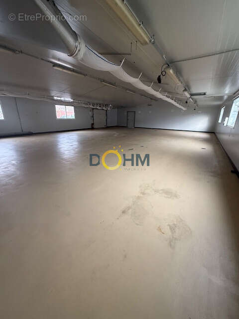 LOCAL 400m2 - photo 4