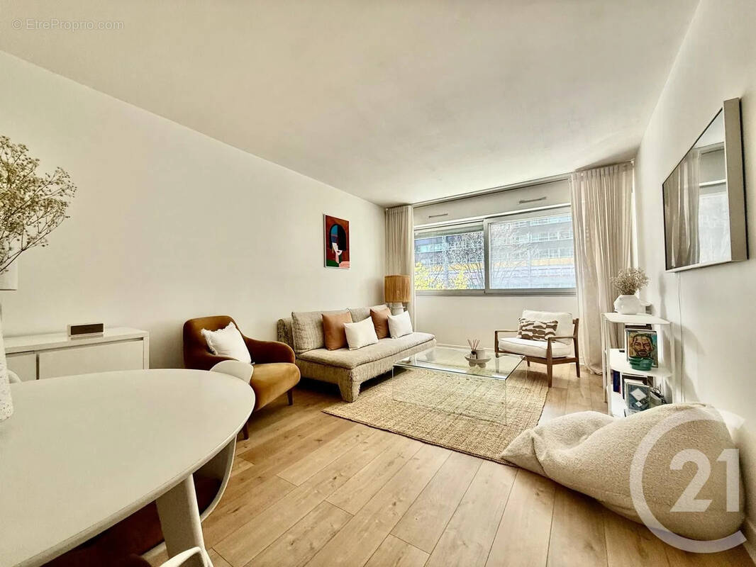 Appartement à CLICHY