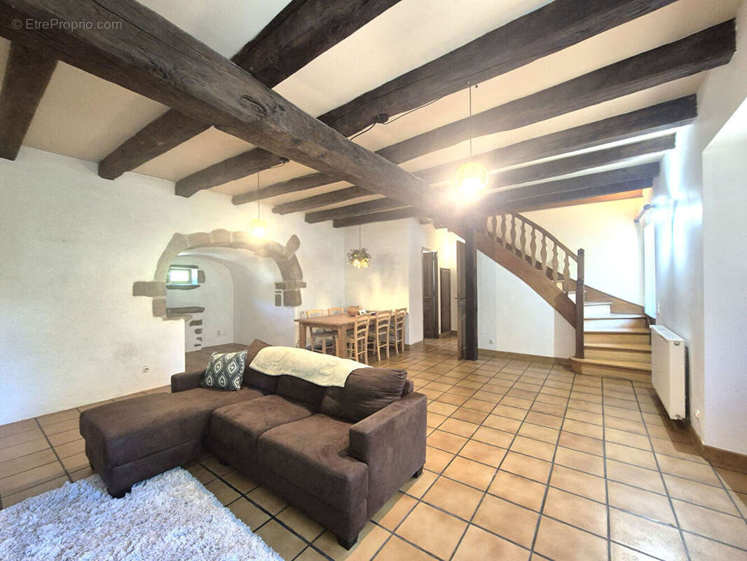 Maison à MONCEAUX-SUR-DORDOGNE
