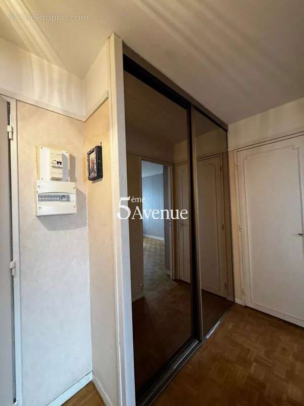 Appartement à SAINT-MAUR-DES-FOSSES