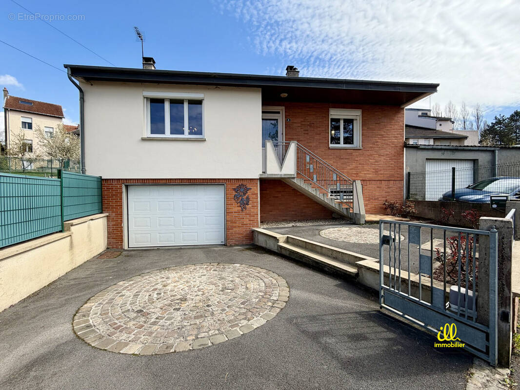 Maison à CHARLEVILLE-MEZIERES