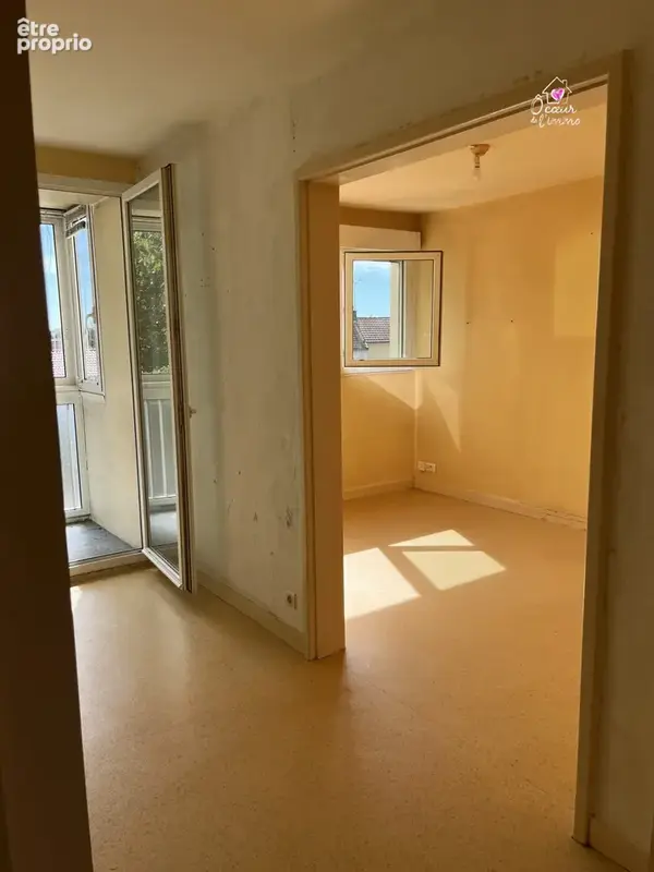 Appartement 5 pièces 66 m² à vendre à Cholet (49300) - photo 3
