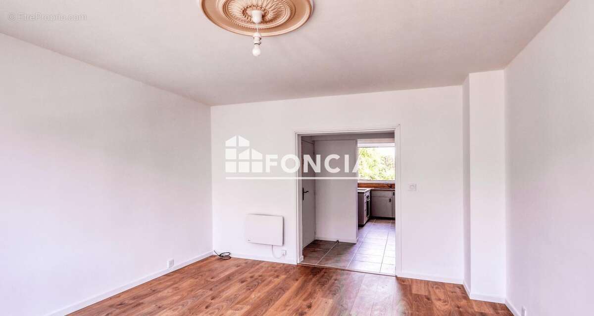 Appartement t3 proche toutes commodites, avec garage, cave et balcon, entierement renove avec prestations de qualite - photo 11