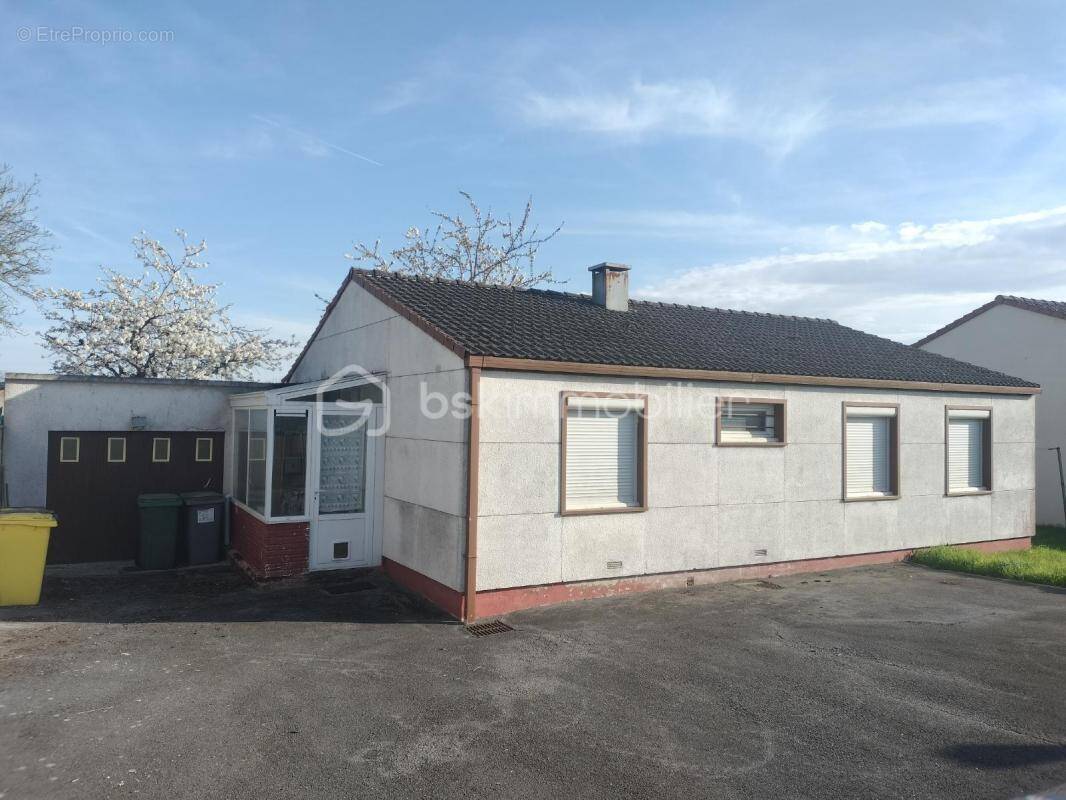 Maison à SAINT-LEU-D&#039;ESSERENT