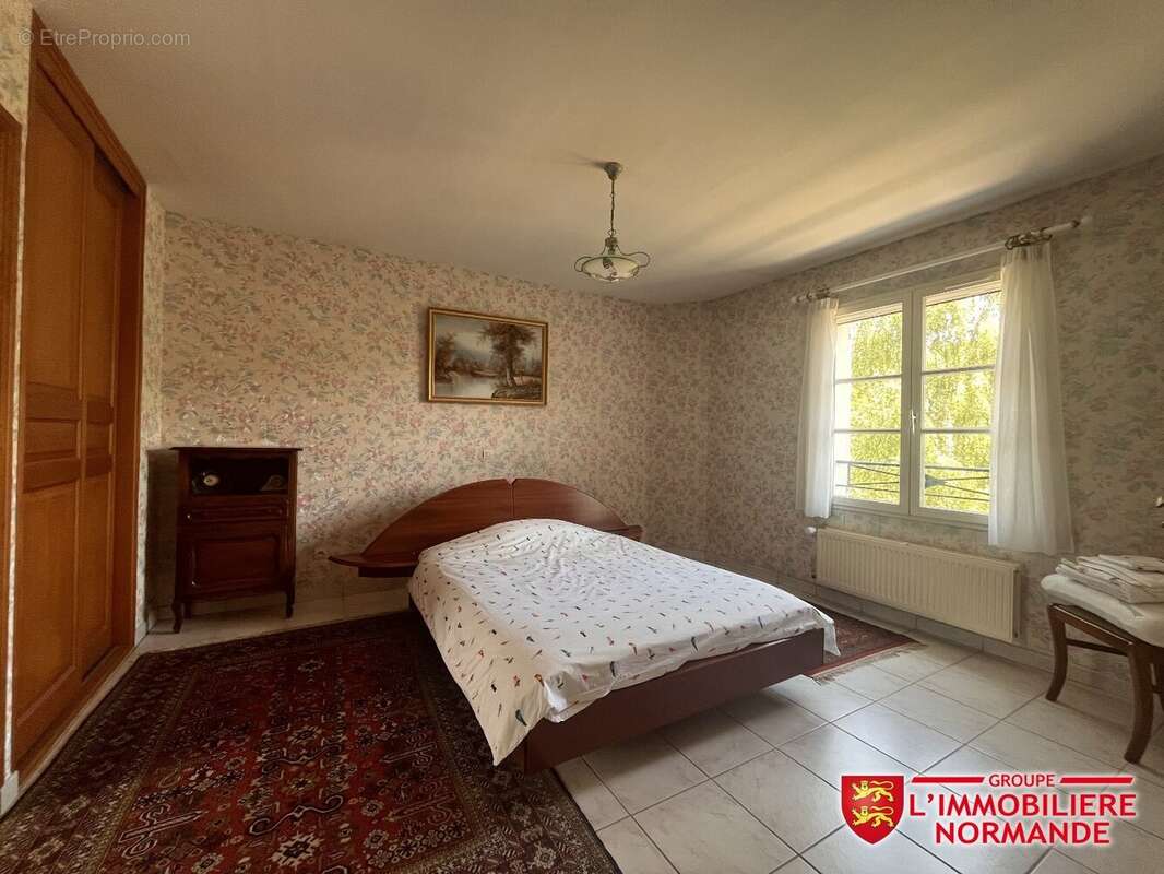 Élégante propriété familiale avec vue sur la forêt - photo 13