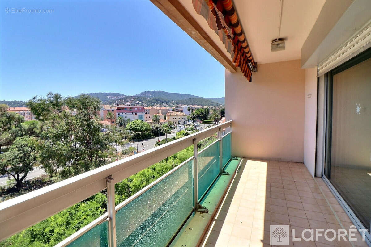 Appartement à HYERES