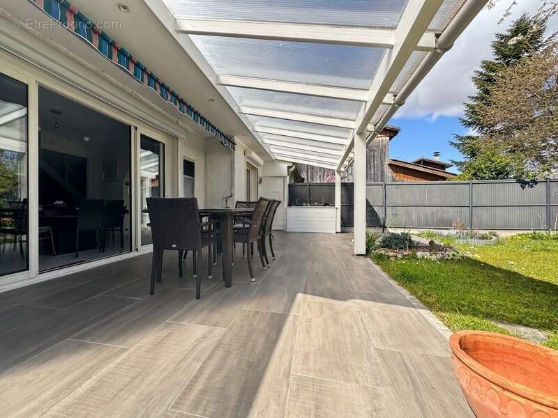 Maison à VERSONNEX
