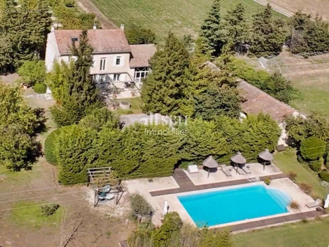 Propriete familiale de caractere avec piscine à pernes les fontaines - photo 27