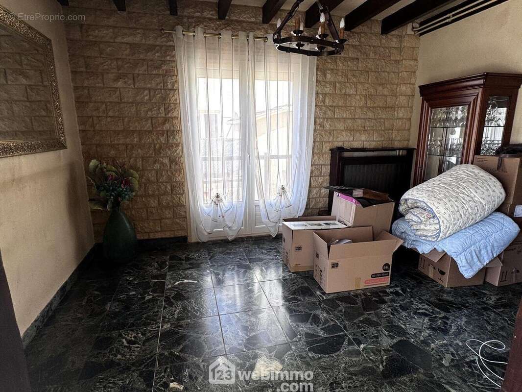 autre vue du séjour - Maison à VILLABE