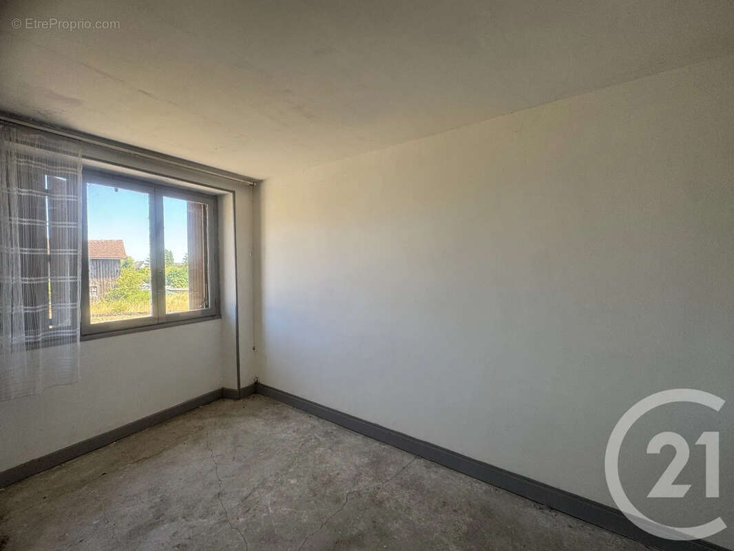 Maison 102 m² à Corvol-L'orgueilleux  - photo 12