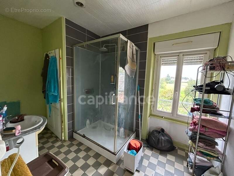 Maison à LANOUAILLE