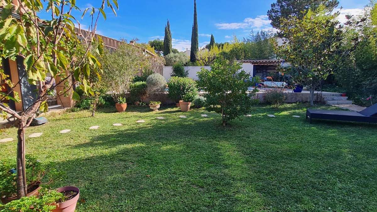 Maison à VILLENEUVE-LES-AVIGNON