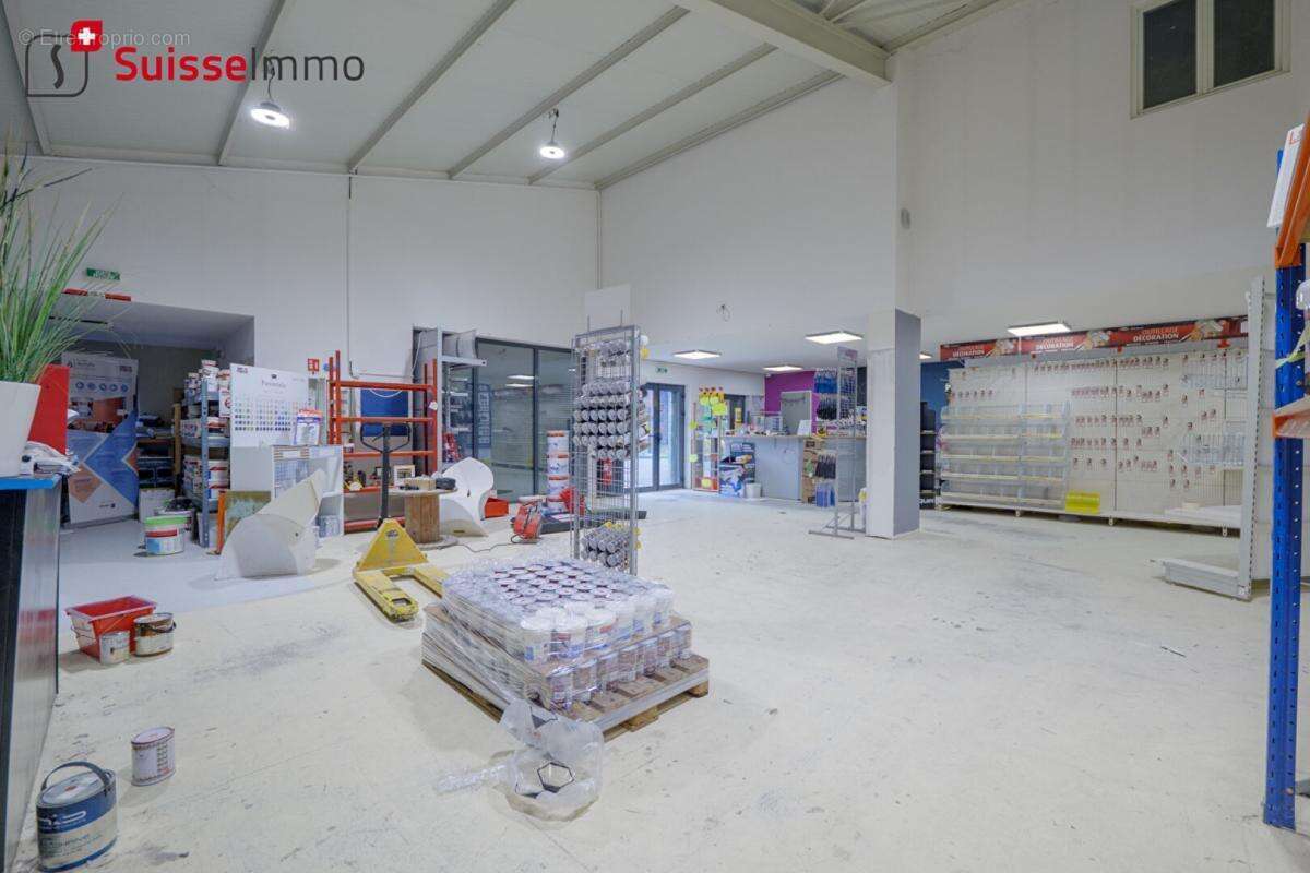 Commerce à AUDINCOURT