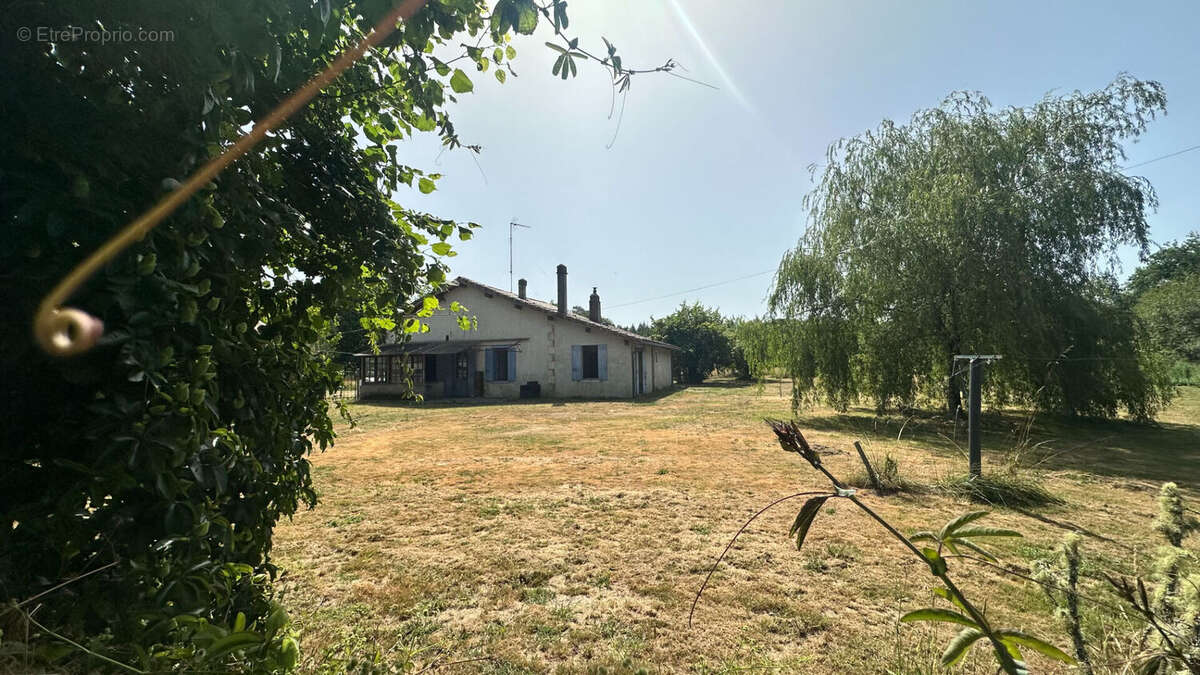 Maison à MOUSTEY