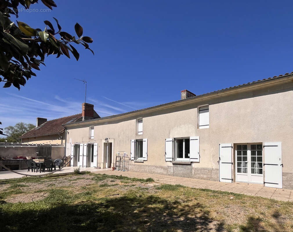 Maison à BOUILLE-LORETZ