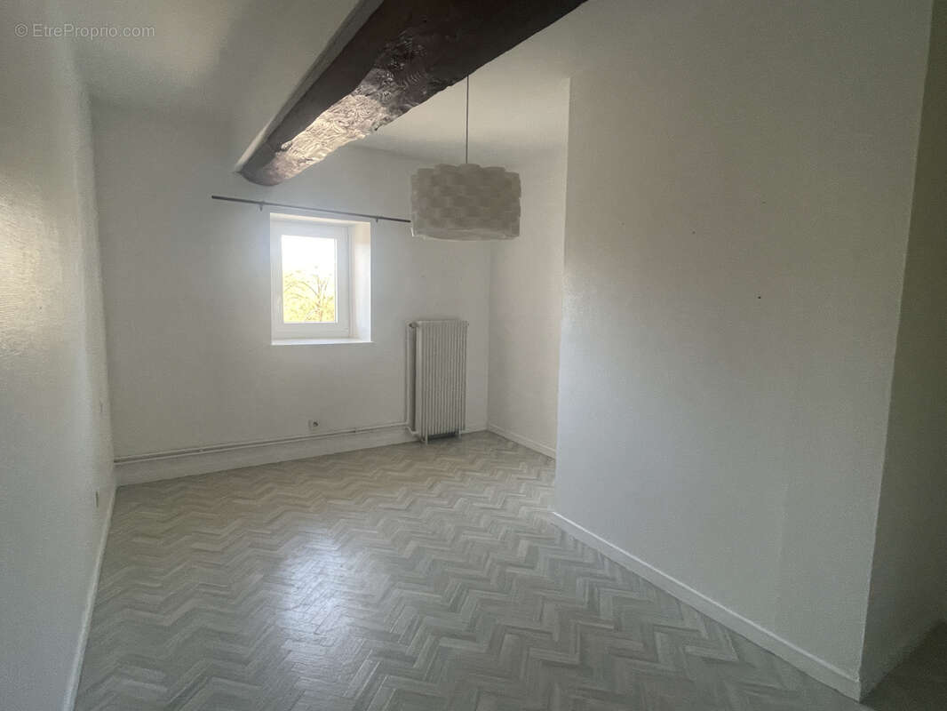 Appartement à VEZELISE