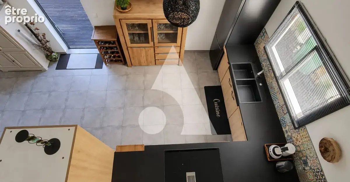 Maison F4 de standing de 120 m² avec piscine - Une rareté sur le secteur - photo 6