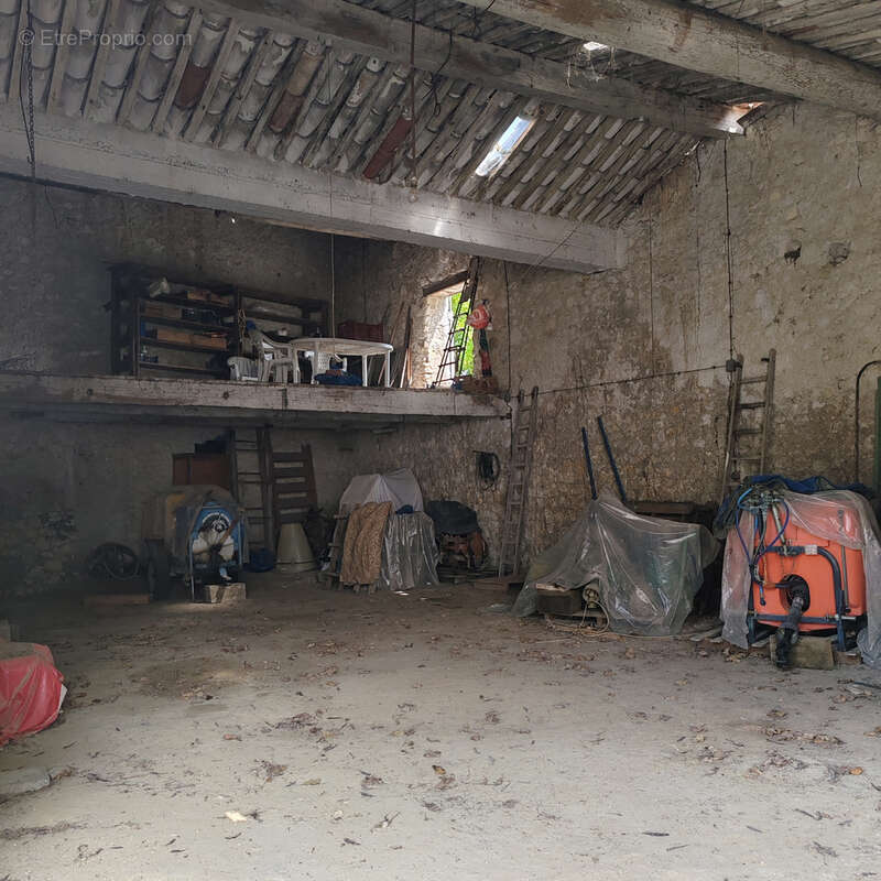 Beau terrain avec remise - photo 9
