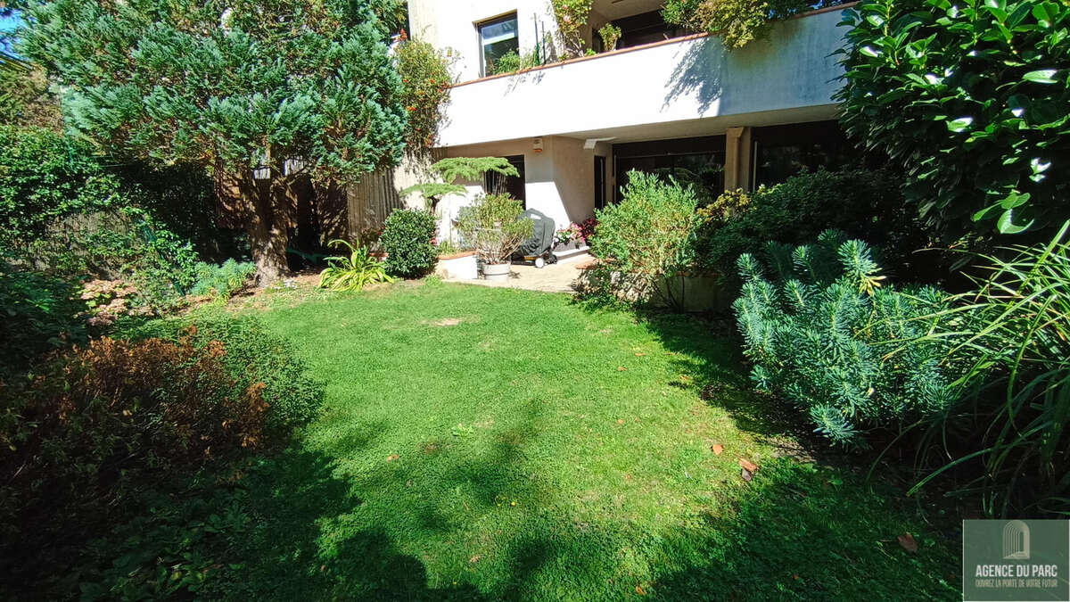 Appartement à VILLE-D'AVRAY