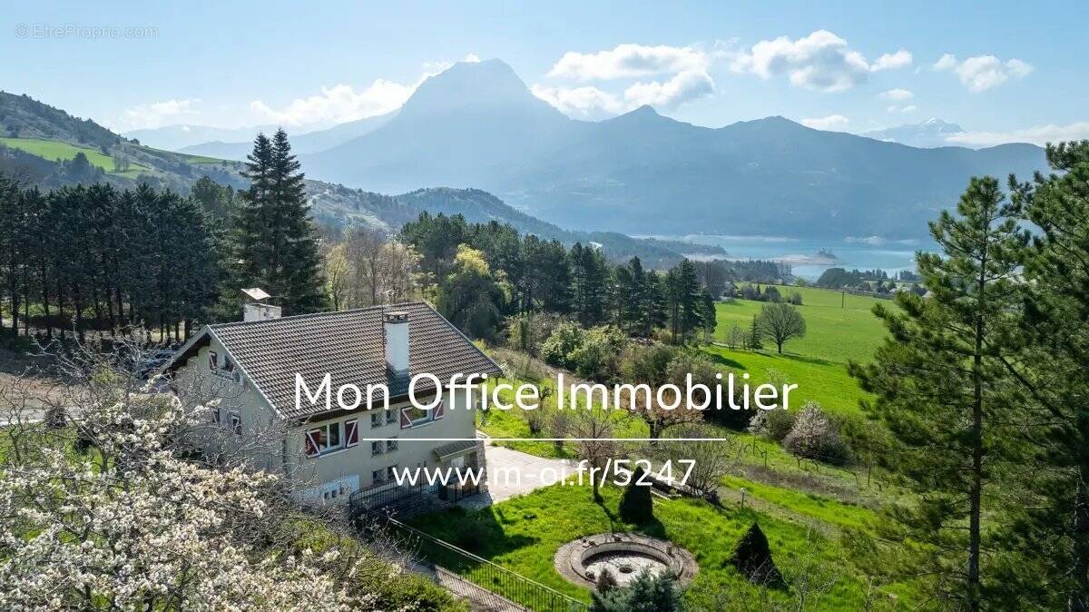 Maison à PRUNIERES