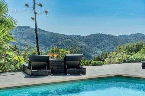 Maison à PEYMEINADE