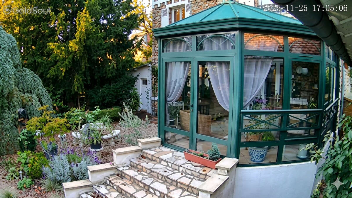 Maison à EZANVILLE