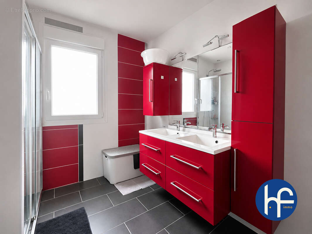 Maison individuelle avec garage, terrasse et piscine - photo 8